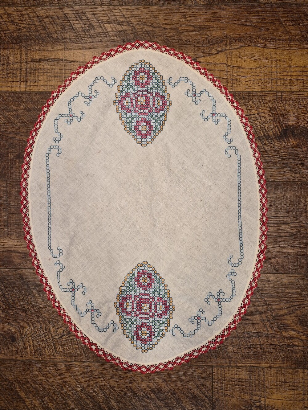 Vintage Linen Oval Doily Tablecloth Cross-stitch Embroidered Cottagecore